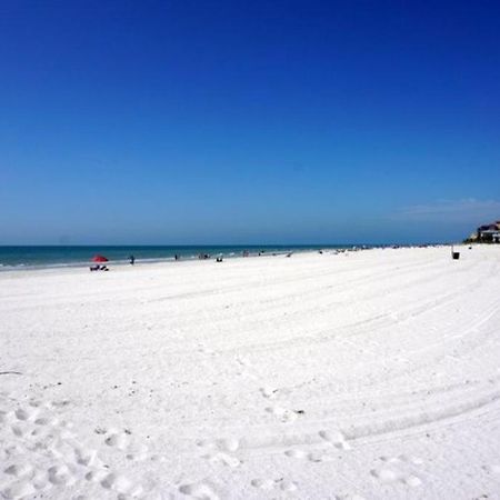 The Monterey Beach Resort St. Pete Beach Exterior photo