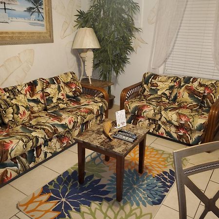 The Monterey Beach Resort St. Pete Beach Exterior photo